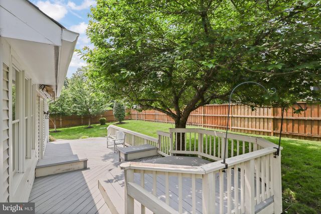 9900 CHAPPELL LN, Vienna, VA 22181