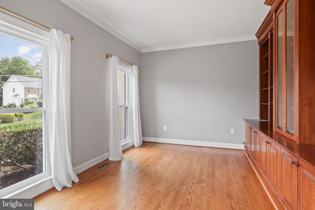 9900 CHAPPELL LN, Vienna, VA 22181