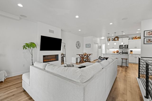 2236 N 525 W, Layton, UT 84041