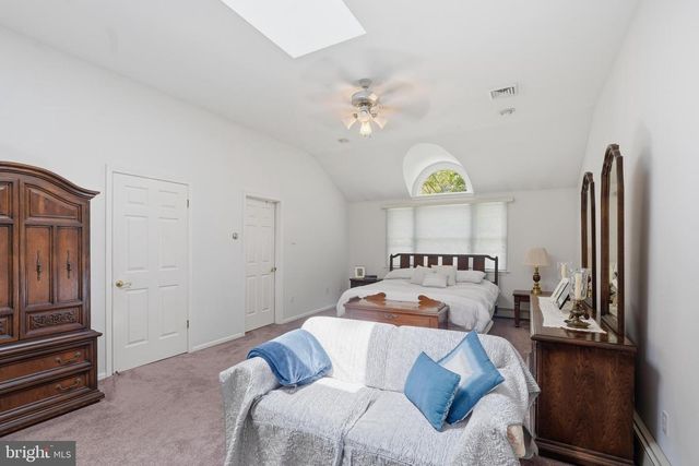 136 CHAPEL DR, Holland, PA 18966