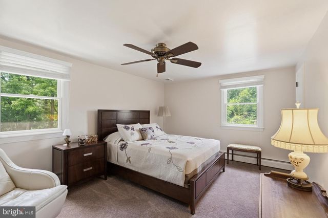 136 CHAPEL DR, Holland, PA 18966