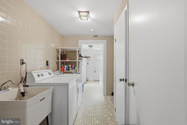 136 CHAPEL DR, Holland, PA 18966