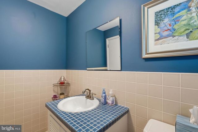136 CHAPEL DR, Holland, PA 18966