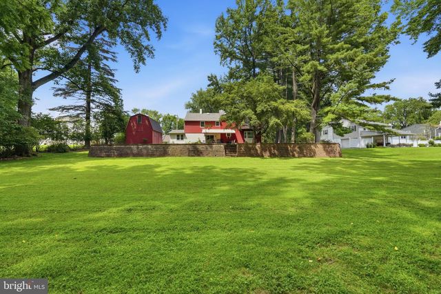 136 CHAPEL DR, Holland, PA 18966