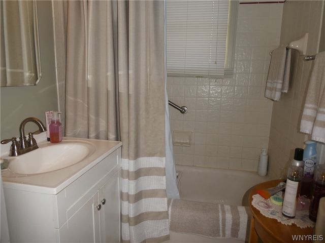 74 Melody Lane, Tonawanda, NY 14150