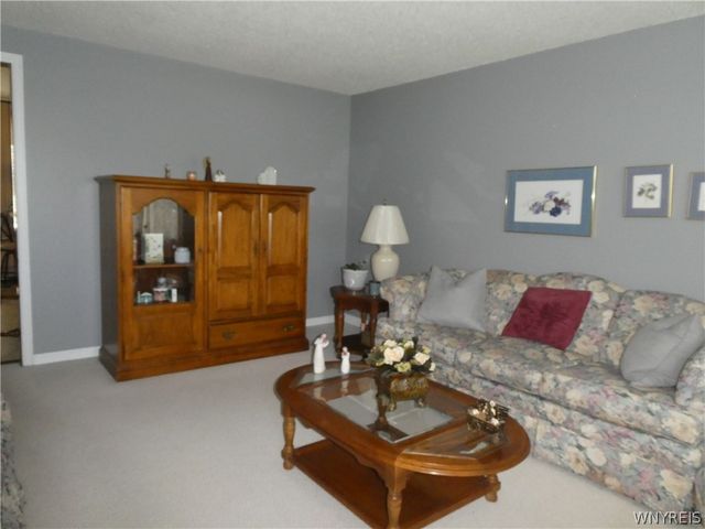 74 Melody Lane, Tonawanda, NY 14150
