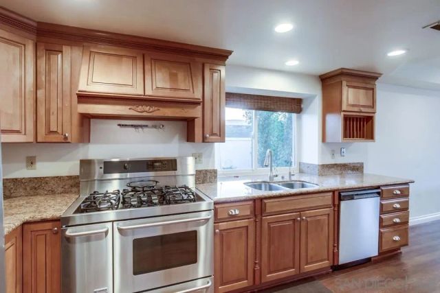 5359 Triple Crown Dr, Bonsall, CA 92003