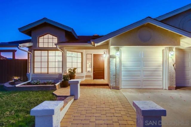 5359 Triple Crown Dr, Bonsall, CA 92003