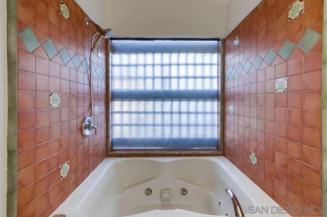 5359 Triple Crown Dr, Bonsall, CA 92003