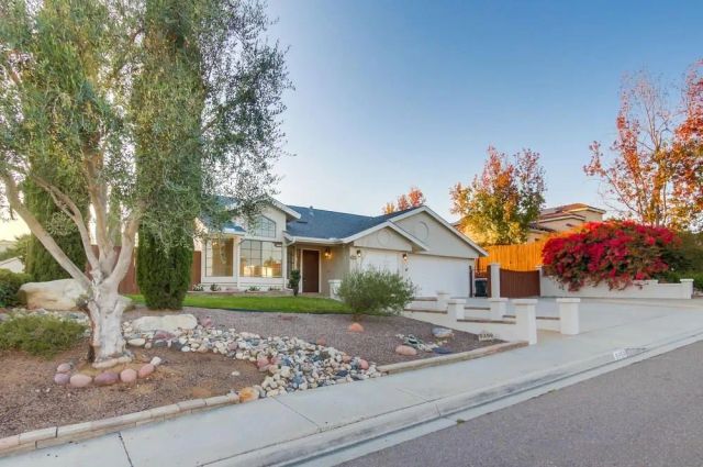 5359 Triple Crown Dr, Bonsall, CA 92003