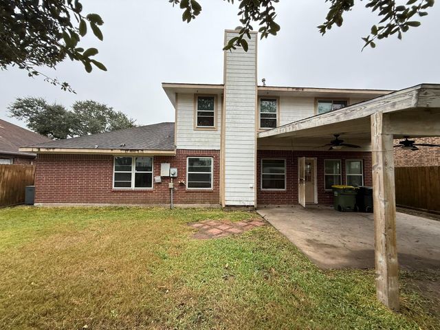 4823 Meadowglen Drive, Pearland, TX 77584