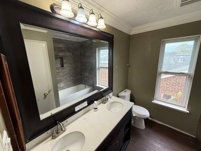 4823 Meadowglen Drive, Pearland, TX 77584