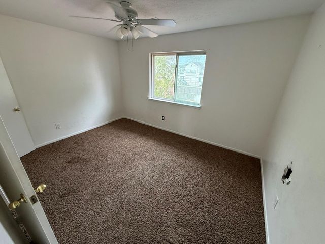 4823 Meadowglen Drive, Pearland, TX 77584