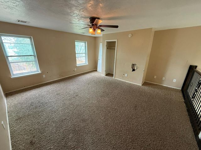 4823 Meadowglen Drive, Pearland, TX 77584