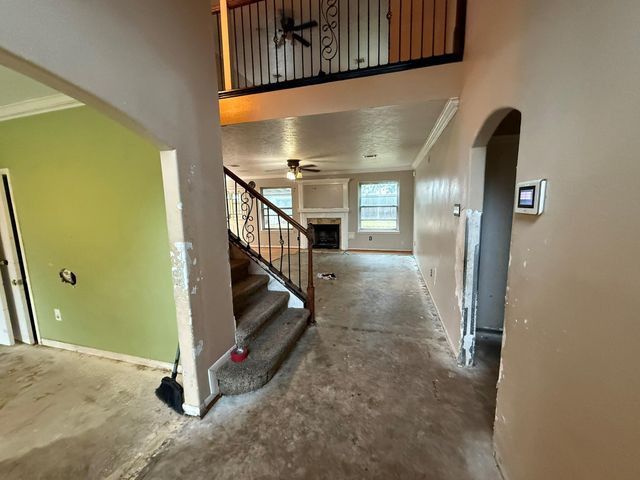 4823 Meadowglen Drive, Pearland, TX 77584