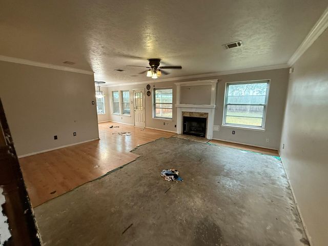 4823 Meadowglen Drive, Pearland, TX 77584