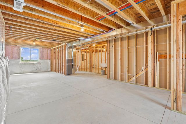 155 Paradise Blvd Boulevard, Waterloo, IA 50701