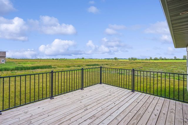 155 Paradise Blvd Boulevard, Waterloo, IA 50701