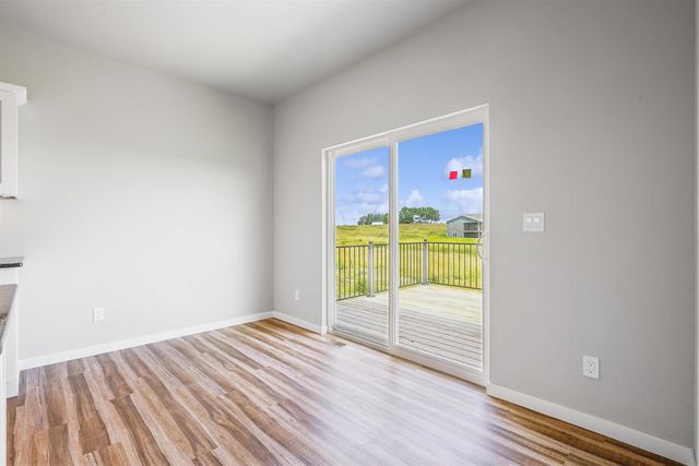 155 Paradise Blvd Boulevard, Waterloo, IA 50701