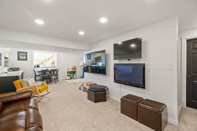 4472 Tamara Lane, West Des Moines, IA 50265