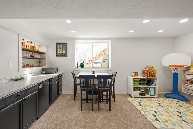 4472 Tamara Lane, West Des Moines, IA 50265