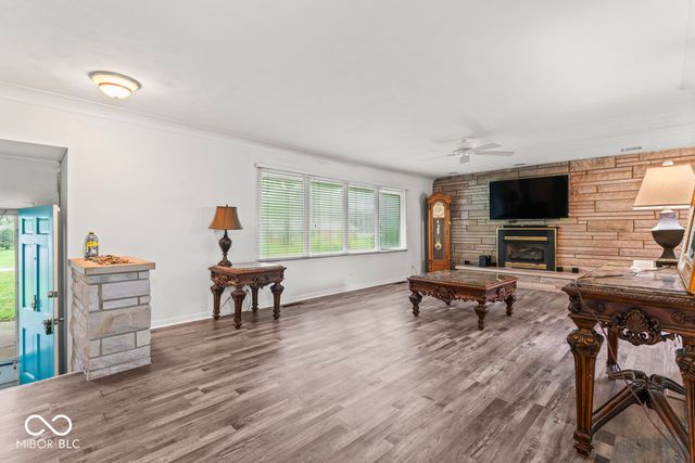 2316 Lake Drive, Anderson, IN 46012