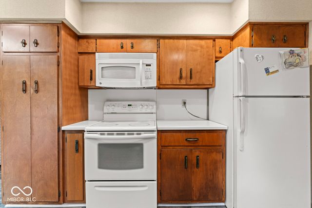 2316 Lake Drive, Anderson, IN 46012