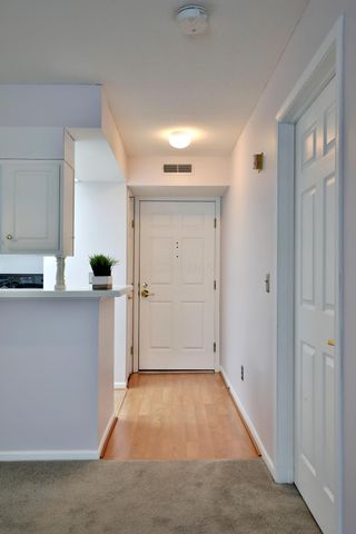 5935 N High Street, 122, Worthington, OH 43085