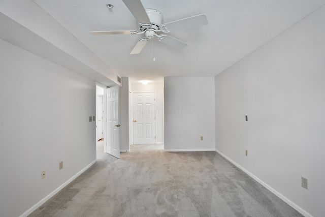 5935 N High Street, 122, Worthington, OH 43085