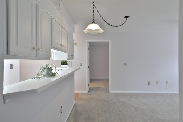 5935 N High Street, 122, Worthington, OH 43085