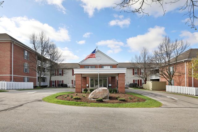 5935 N High Street, 122, Worthington, OH 43085