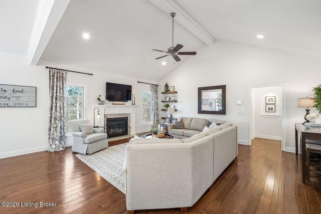 115 Locust Park Pl, Louisville, KY 40245