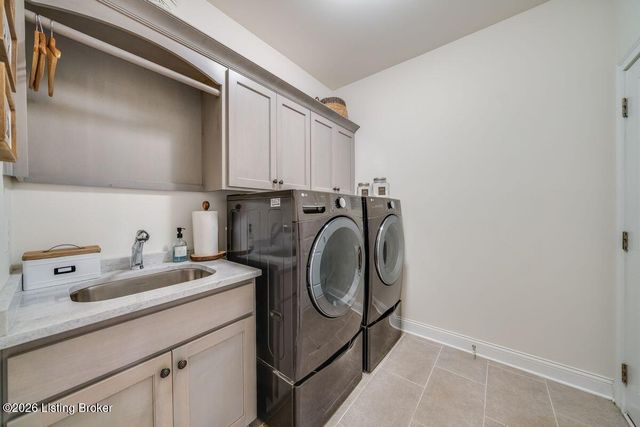 115 Locust Park Pl, Louisville, KY 40245