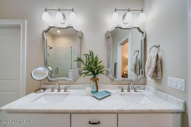 115 Locust Park Pl, Louisville, KY 40245