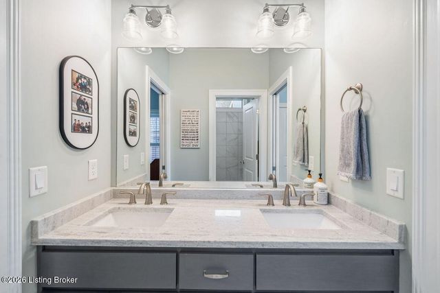 115 Locust Park Pl, Louisville, KY 40245