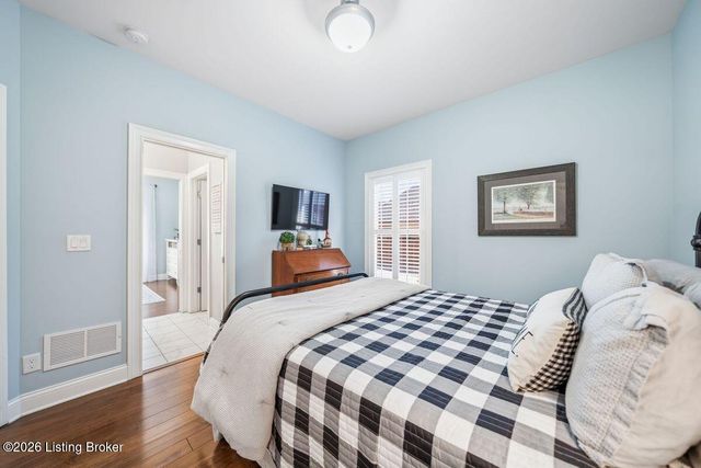 115 Locust Park Pl, Louisville, KY 40245