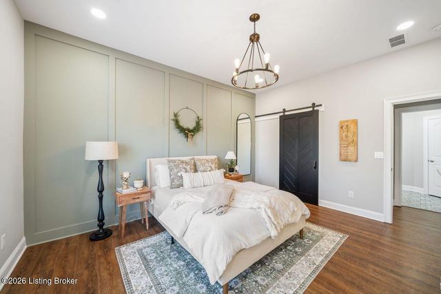 115 Locust Park Pl, Louisville, KY 40245