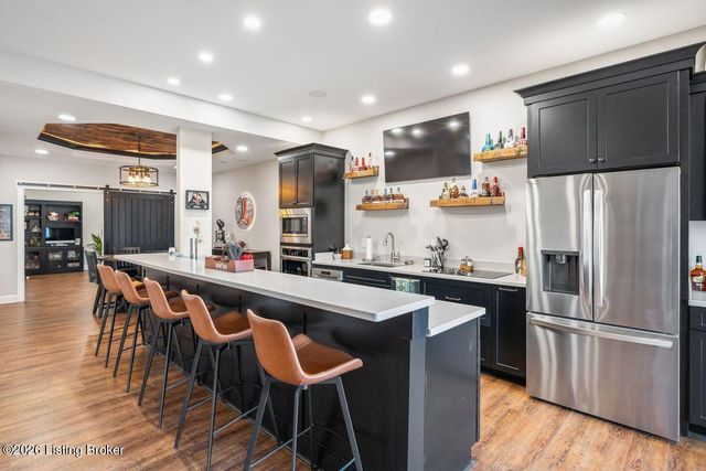 115 Locust Park Pl, Louisville, KY 40245