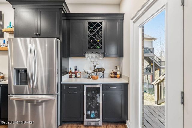 115 Locust Park Pl, Louisville, KY 40245