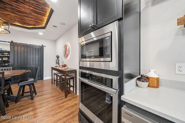 115 Locust Park Pl, Louisville, KY 40245