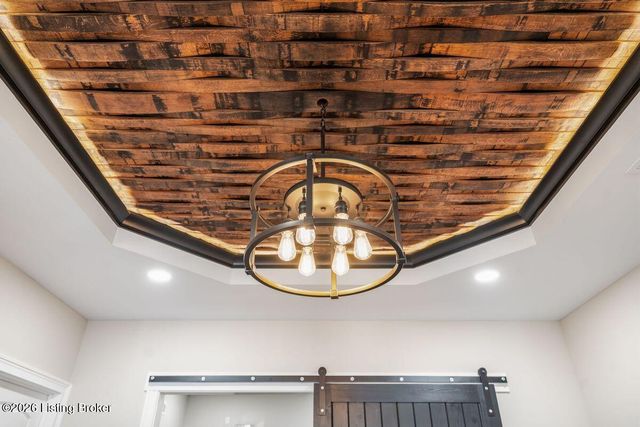 115 Locust Park Pl, Louisville, KY 40245