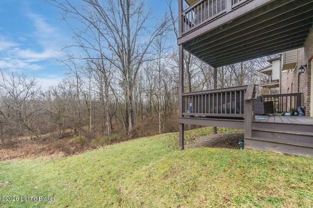 115 Locust Park Pl, Louisville, KY 40245