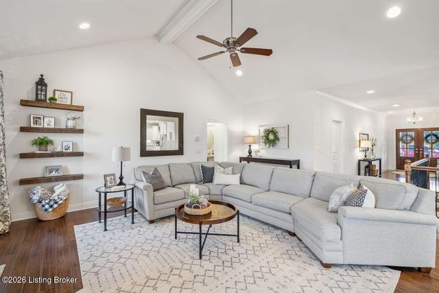 115 Locust Park Pl, Louisville, KY 40245