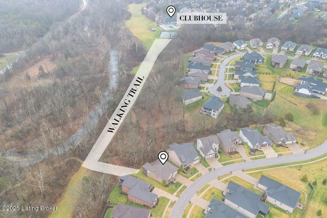 115 Locust Park Pl, Louisville, KY 40245