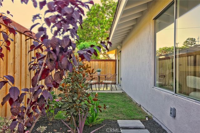 418 E Bay Street, Costa Mesa, CA 92627