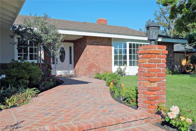 418 E Bay Street, Costa Mesa, CA 92627