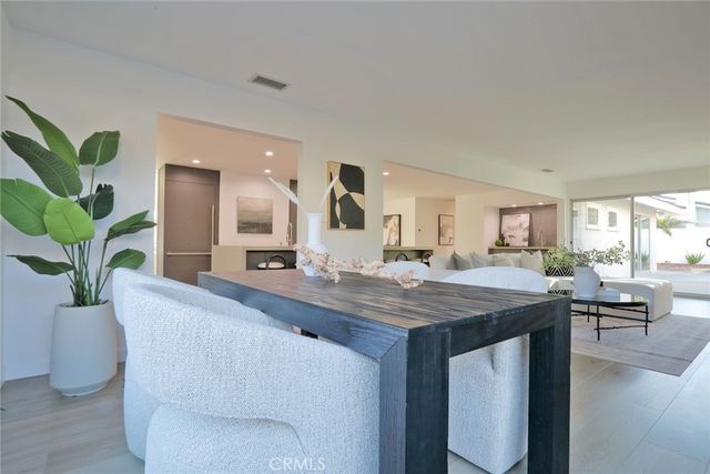 418 E Bay Street, Costa Mesa, CA 92627