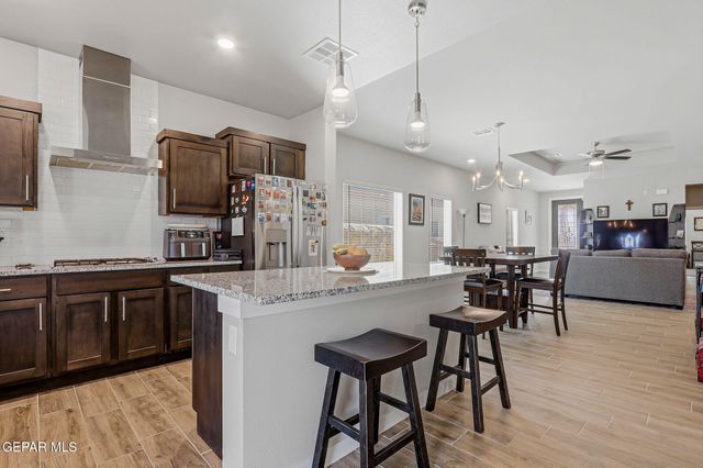 51049 FOX TRAIL Avenue, El Paso, TX 79934