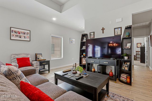 51049 FOX TRAIL Avenue, El Paso, TX 79934