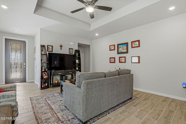 51049 FOX TRAIL Avenue, El Paso, TX 79934